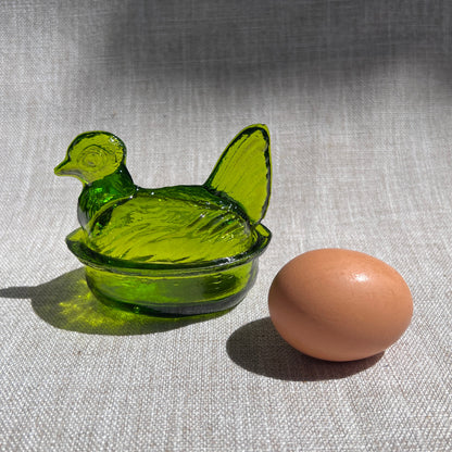 Nesting Hen Bowl & Lid - GREEN APPLE | Hand Blown Glass - Colombia